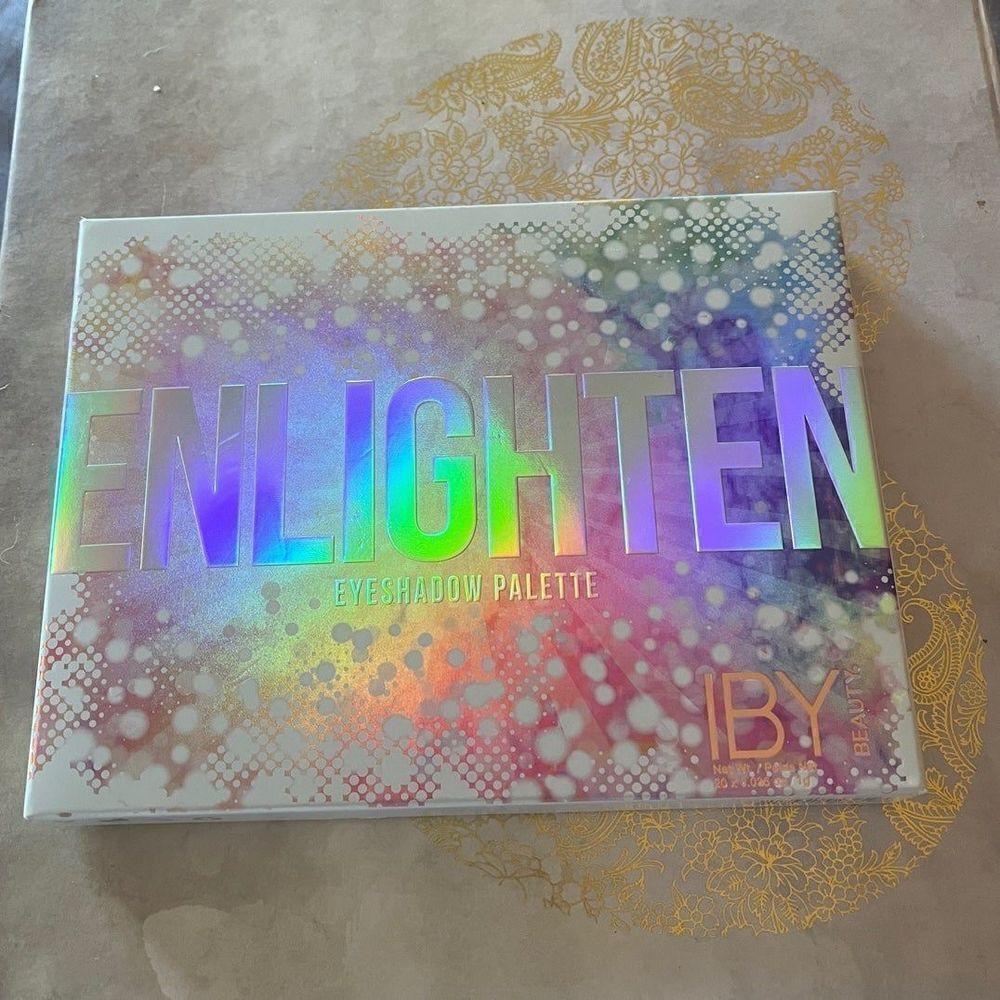 IBY BEAUTY Enlighten Eye Shadow Palette